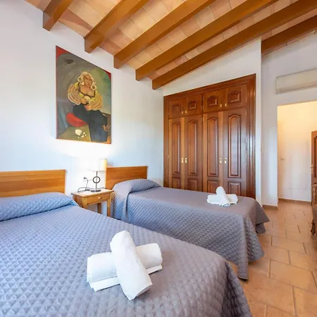فيلة Casa Perello